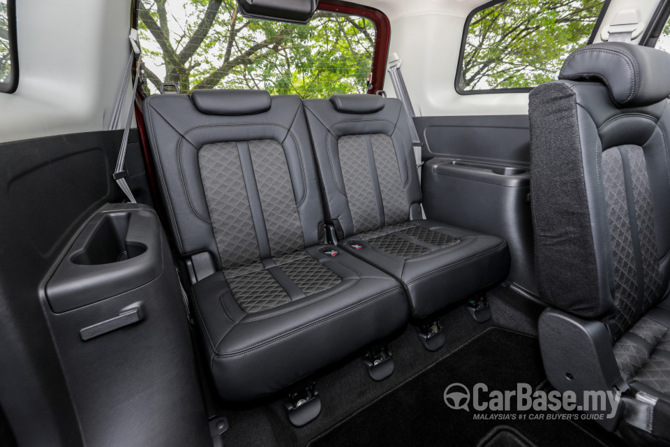 Proton Exora Mk1 RC (2019) Interior