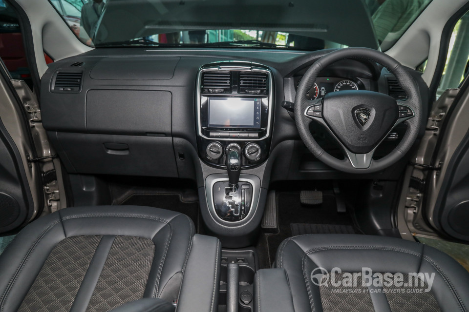 Proton Exora Mk1 RC (2019) Interior