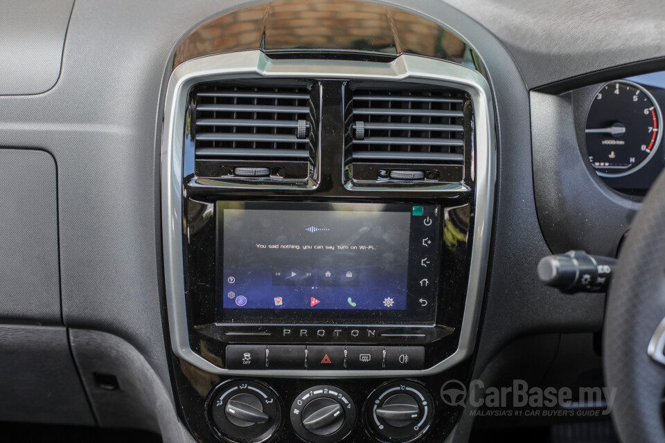 Proton Exora Mk1 RC (2019) Interior