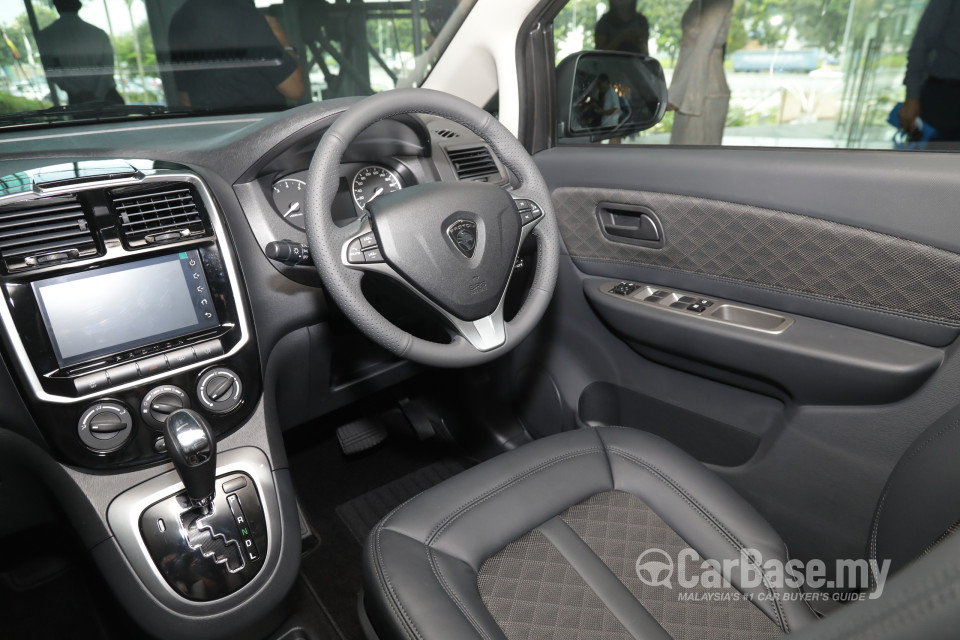 Proton Exora Mk1 RC (2019) Interior