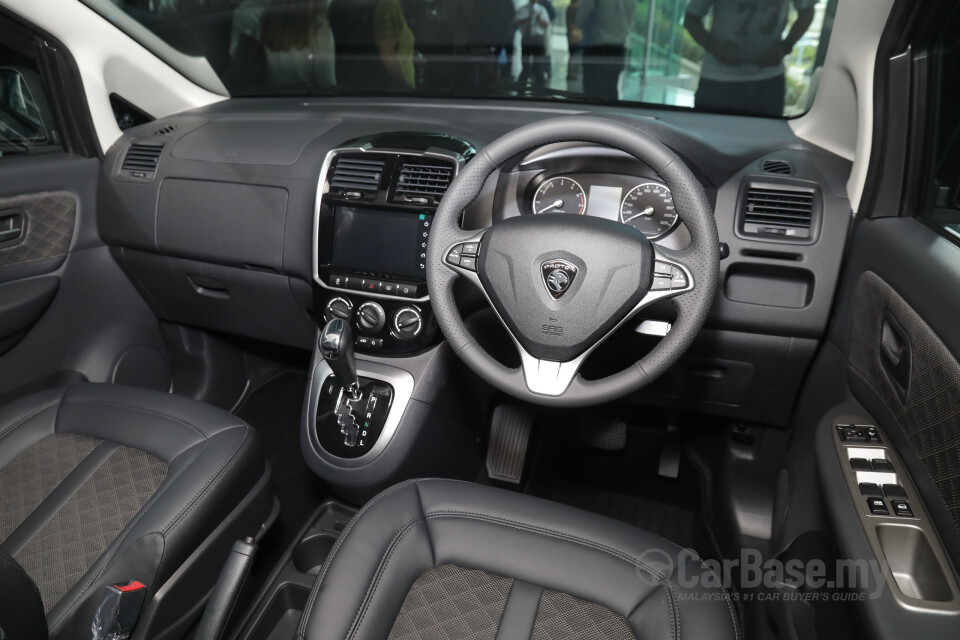 Proton Exora Mk1 RC (2019) Interior