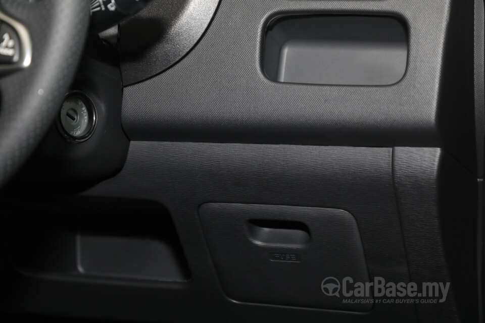 Proton Exora Mk1 RC (2019) Interior
