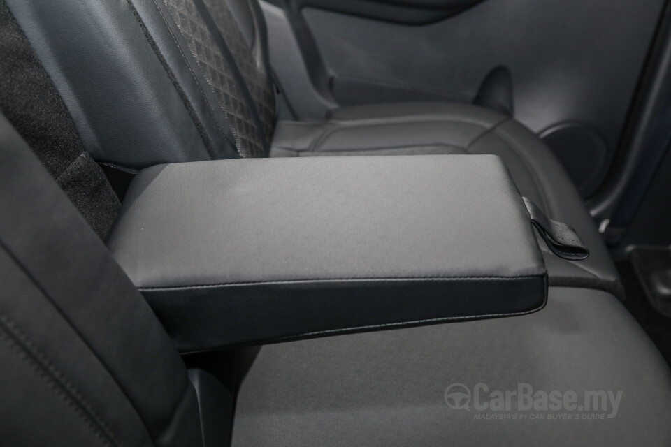 Proton Exora Mk1 RC (2019) Interior