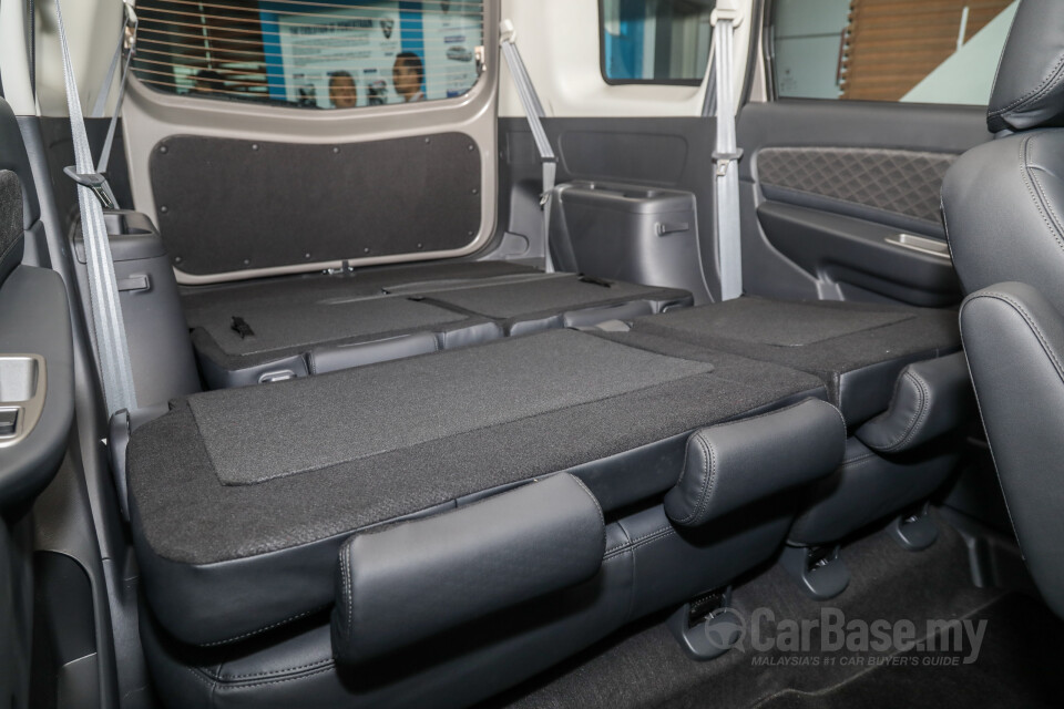 Proton Exora Mk1 RC (2019) Interior