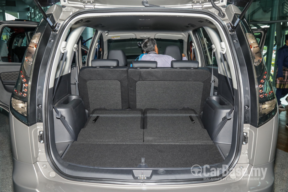 Proton Exora Mk1 RC (2019) Interior
