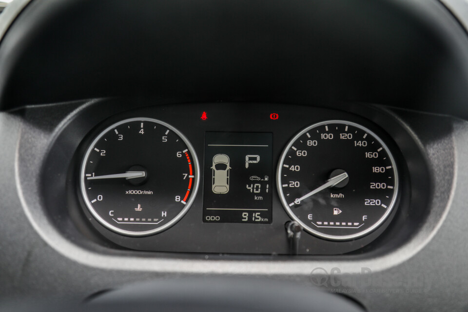 Proton Exora Mk1 RC (2019) Interior