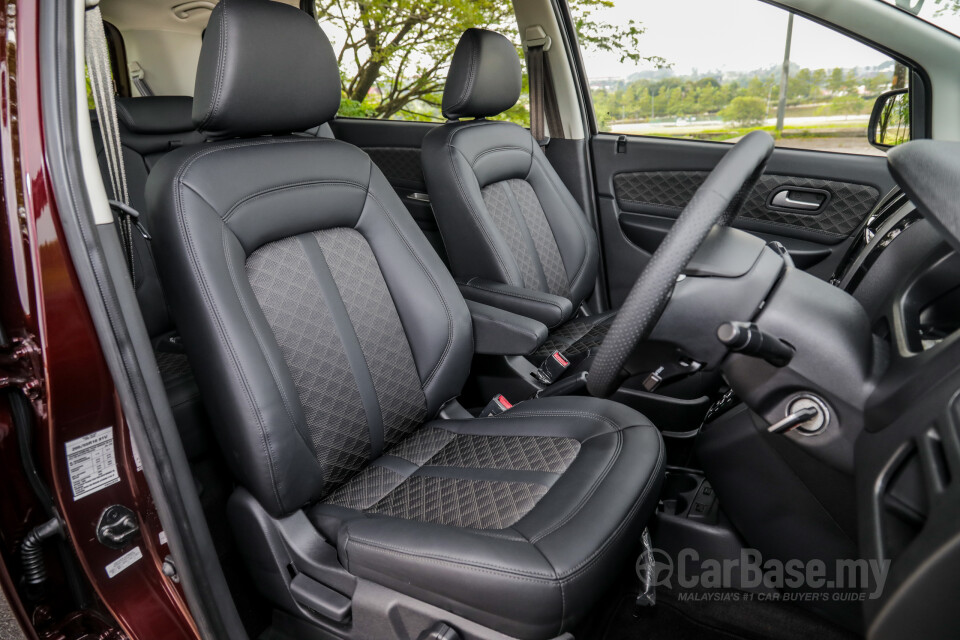 Proton Exora Mk1 RC (2019) Interior
