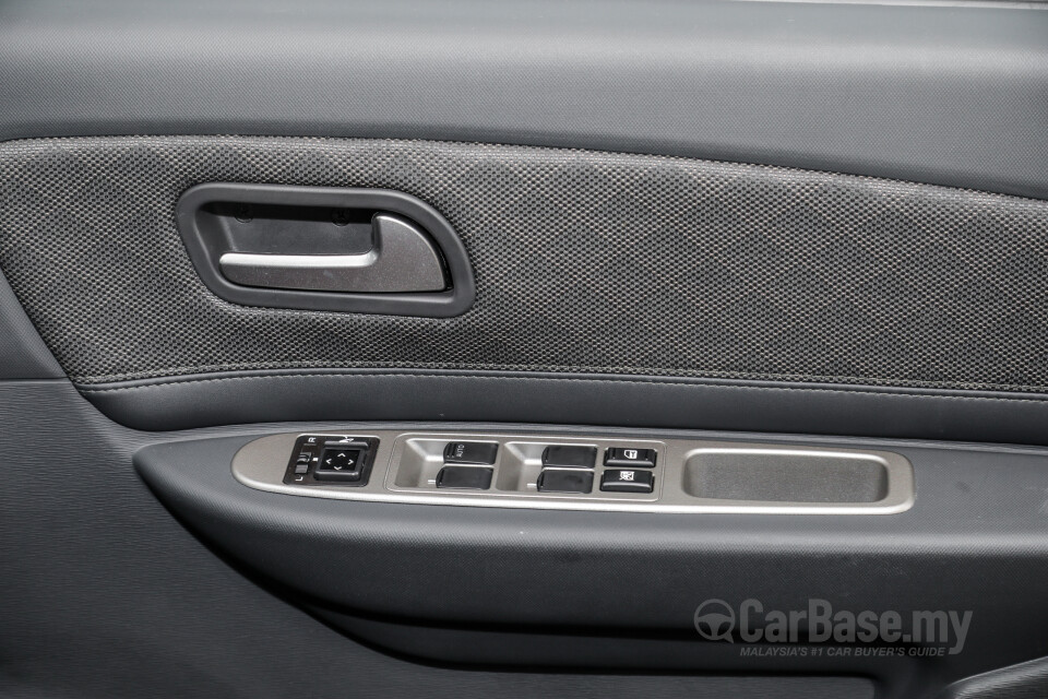 Proton Exora Mk1 RC (2019) Interior