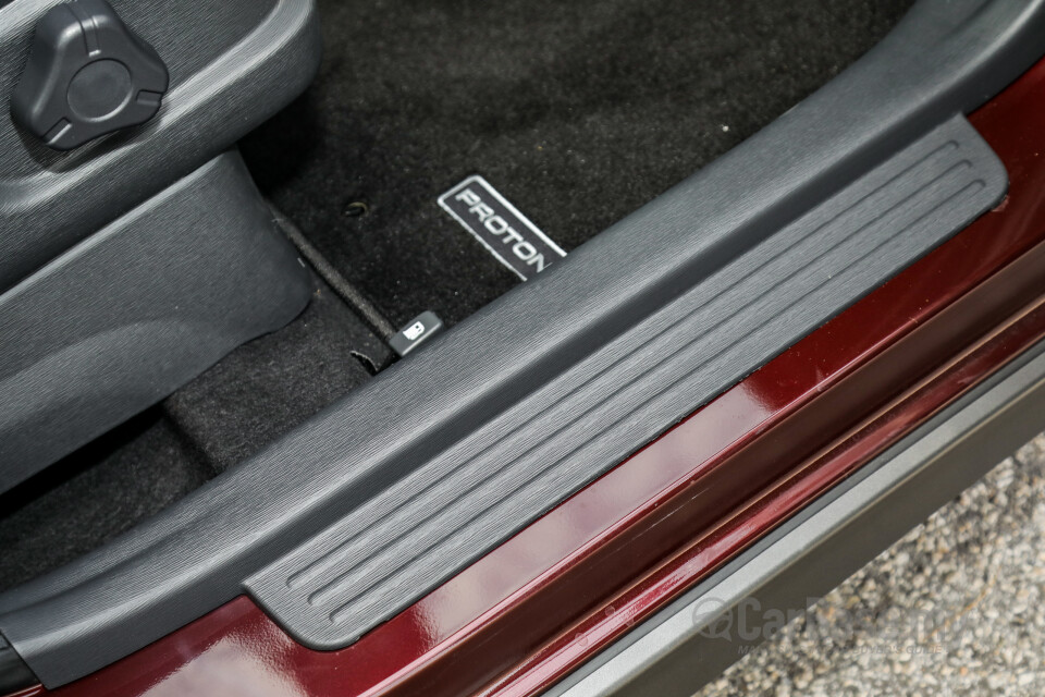 Proton Exora Mk1 RC (2019) Interior