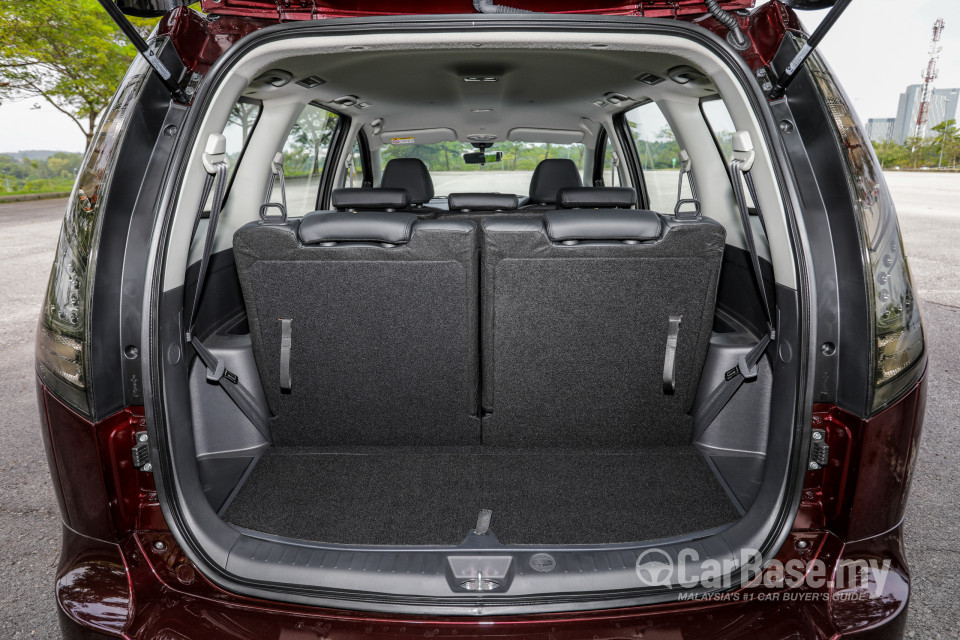 Proton Exora Mk1 RC (2019) Interior