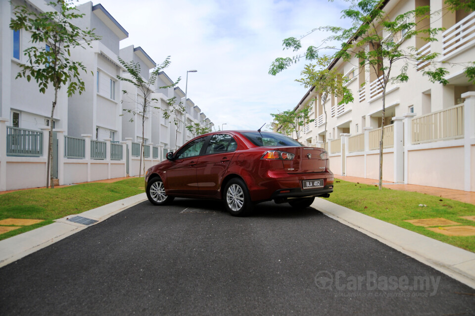 Chevrolet Cruze J300 (2012) Exterior