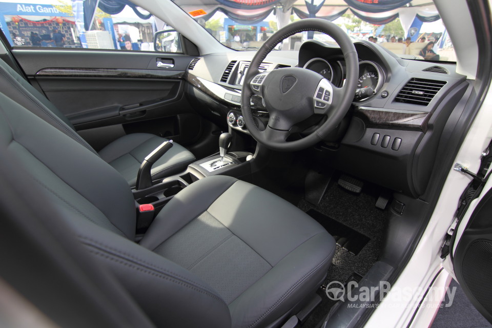 Proton Inspira Mk1  (2010) Interior