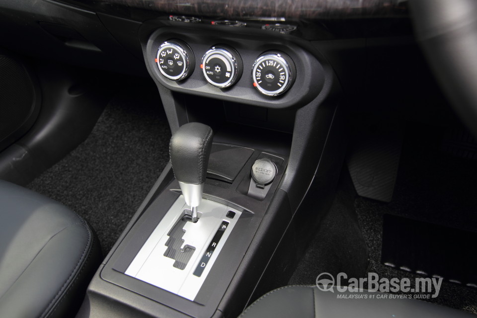 Proton Inspira Mk1  (2010) Interior