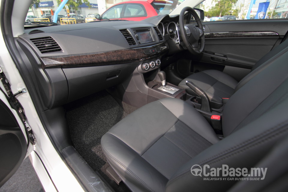 Proton Inspira Mk1  (2010) Interior