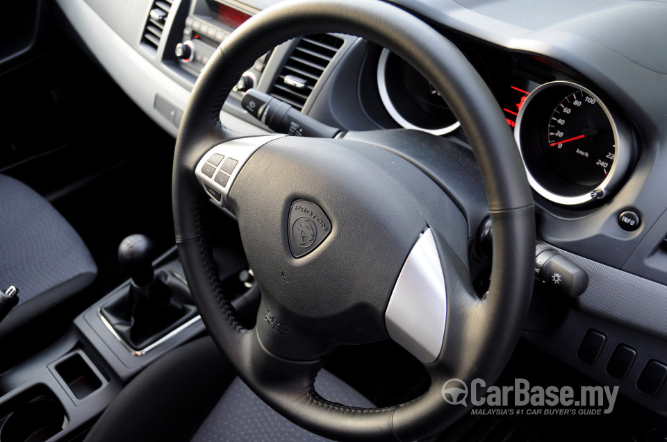 Proton Inspira Mk1  (2010) Interior