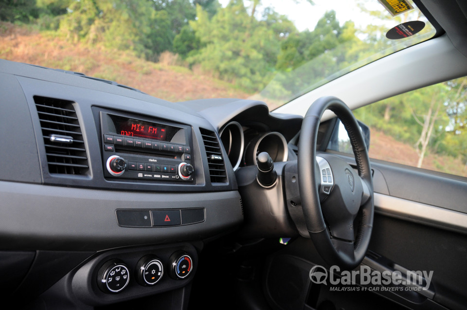 Proton Inspira Mk1  (2010) Interior