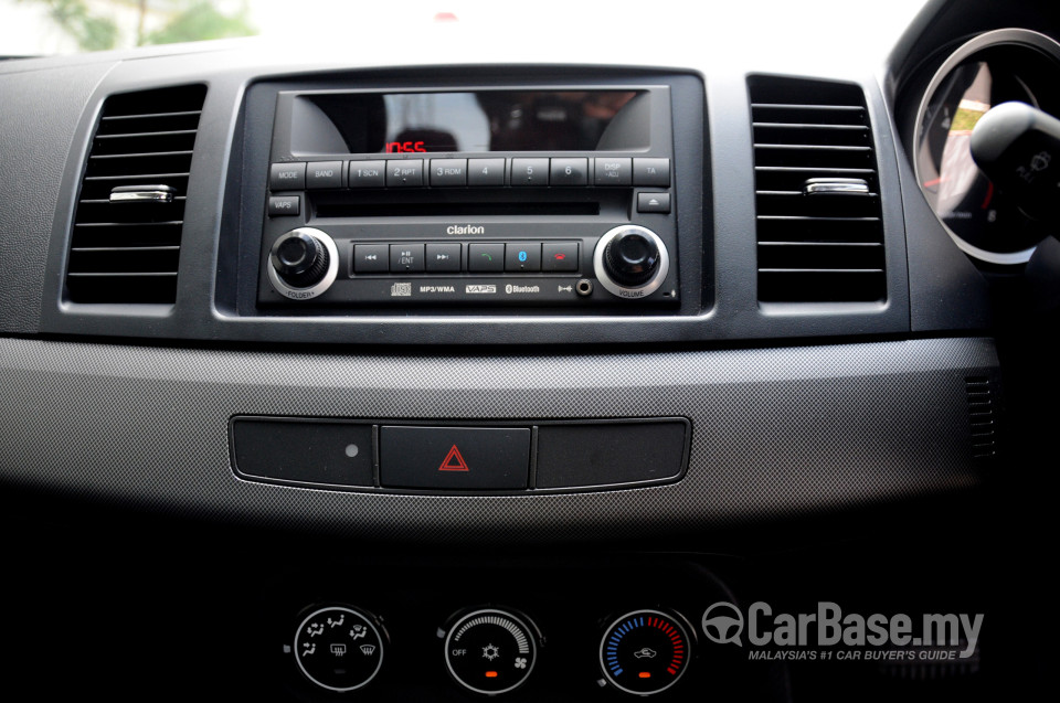 Proton Inspira Mk1  (2010) Interior