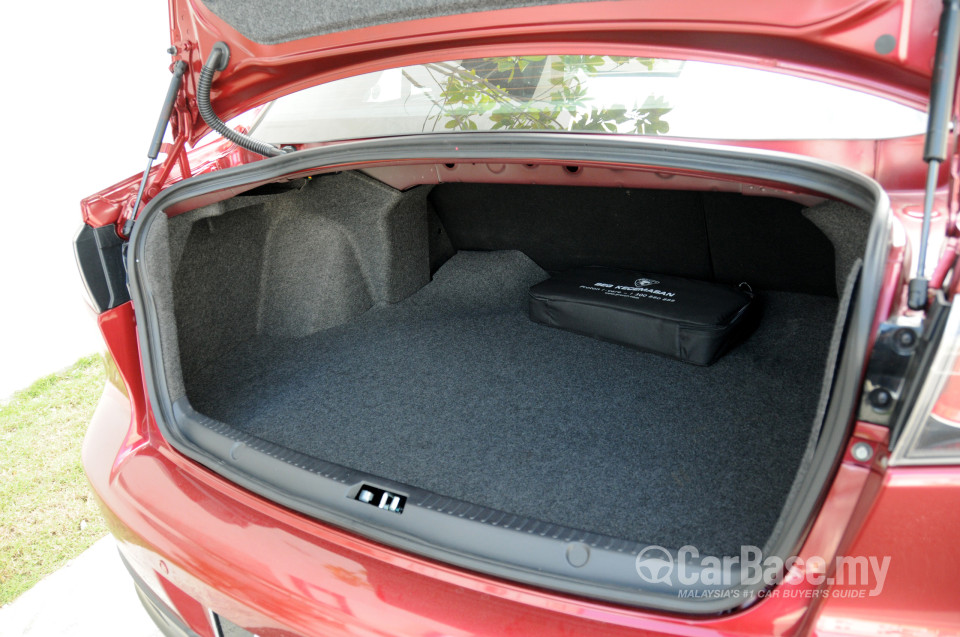 Proton Inspira Mk1  (2010) Interior
