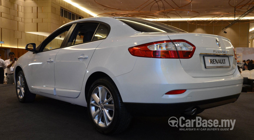 Renault Fluence Mk1 (2014) Exterior