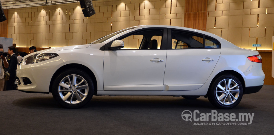 Renault Fluence Mk1 (2014) Exterior
