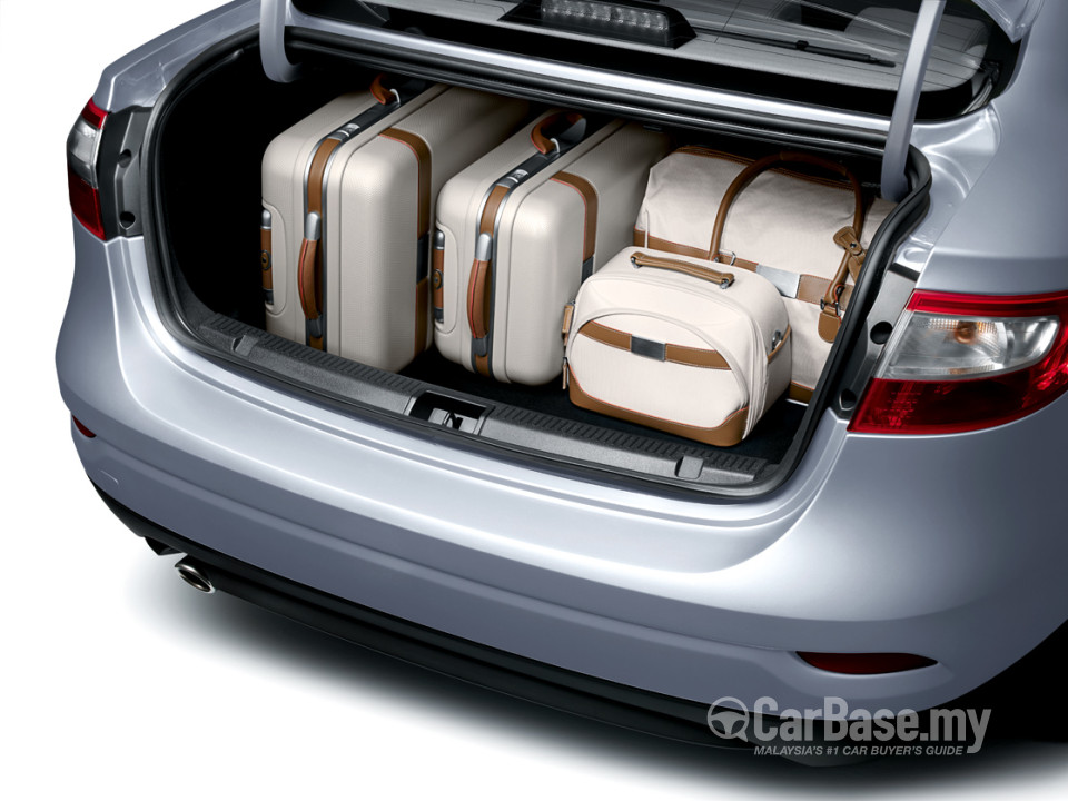 Renault Fluence Mk1 (2014) Exterior