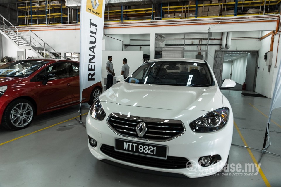 Renault Fluence Mk1 (2014) Exterior