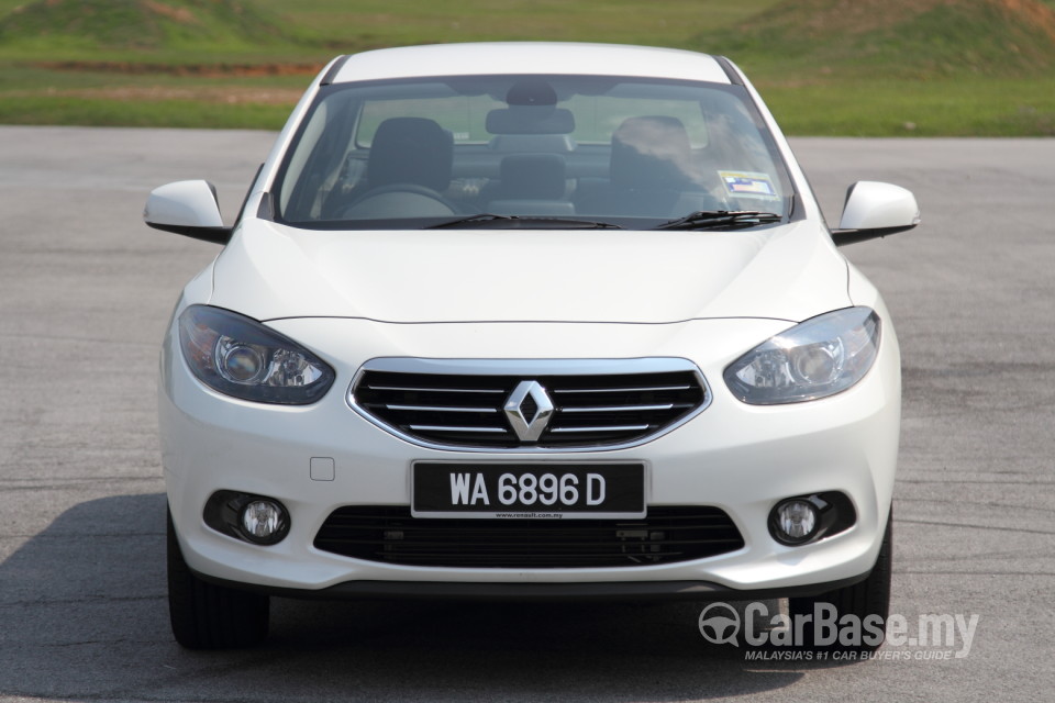 Renault Fluence Mk1 (2014) Exterior