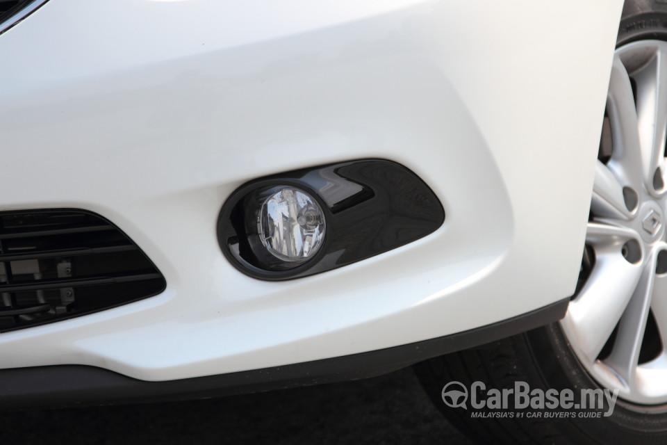 Renault Fluence Mk1 (2014) Exterior