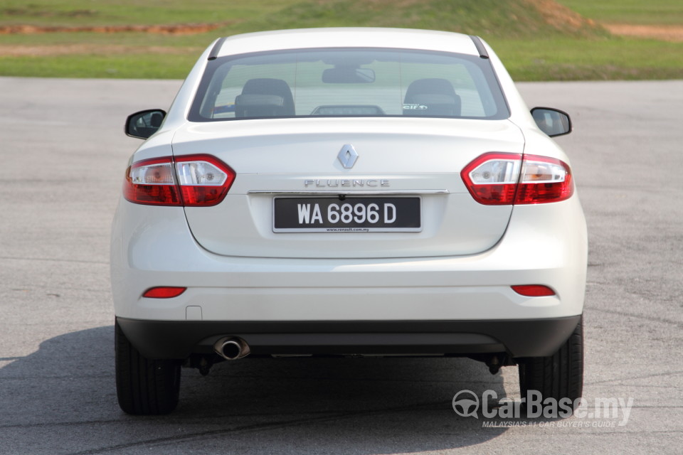 Renault Fluence Mk1 (2014) Exterior