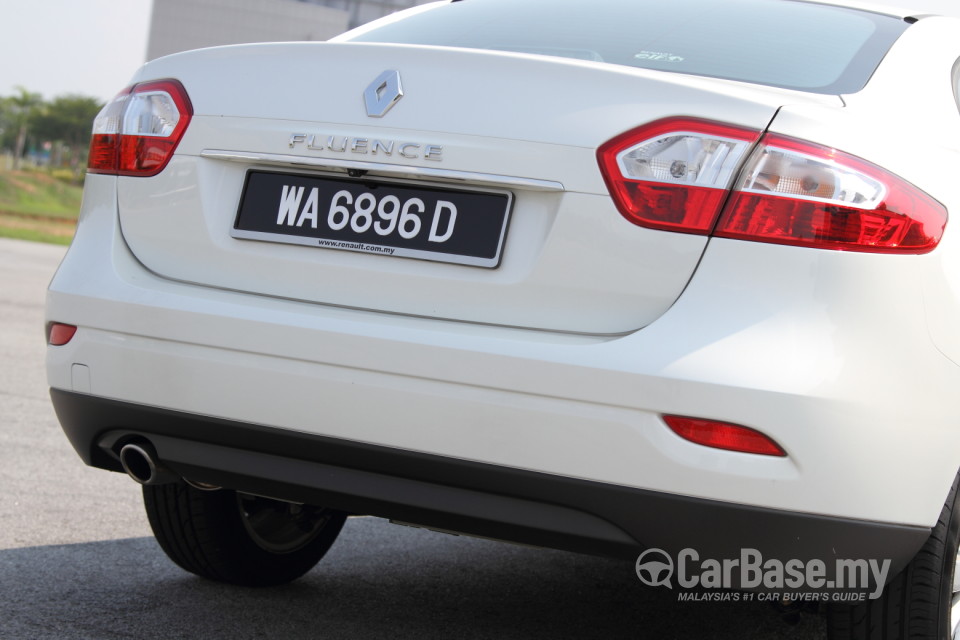 Renault Fluence Mk1 (2014) Exterior