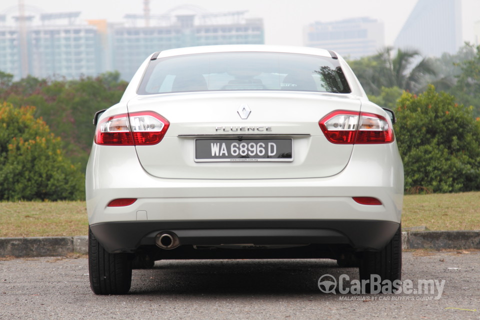 Renault Fluence Mk1 (2014) Exterior