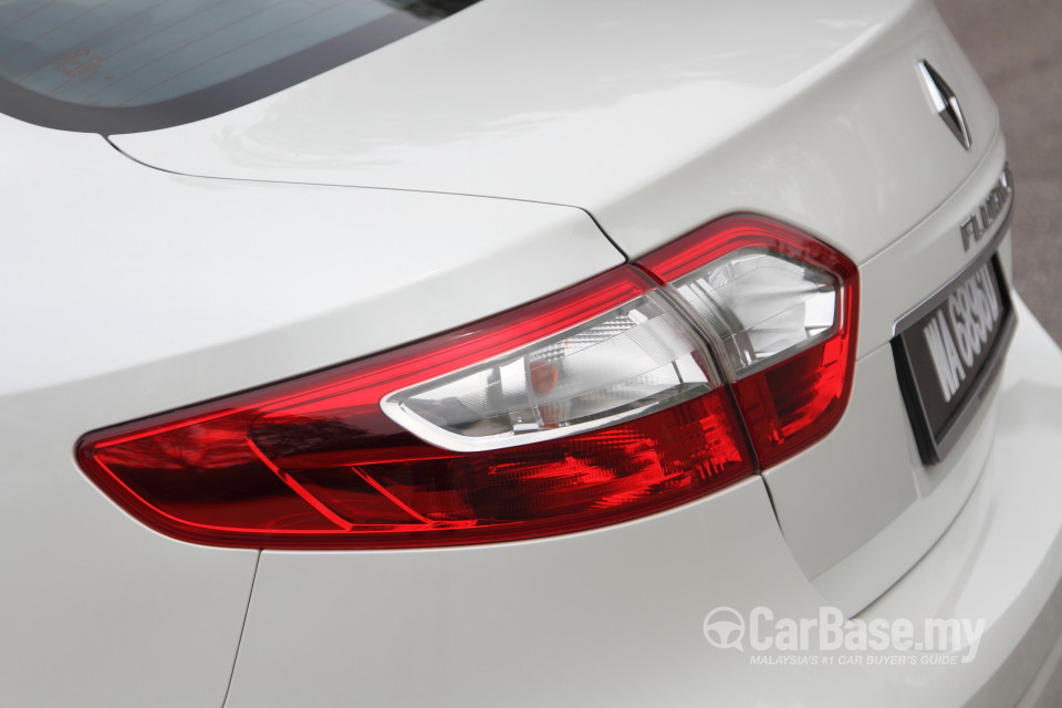 Renault Fluence Mk1 (2014) Exterior