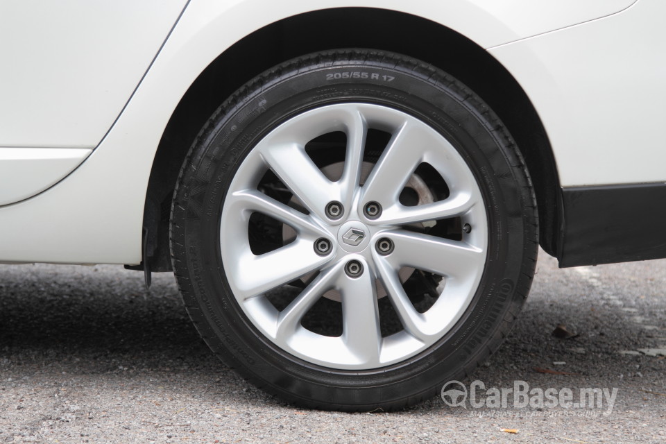 Renault Fluence Mk1 (2014) Exterior