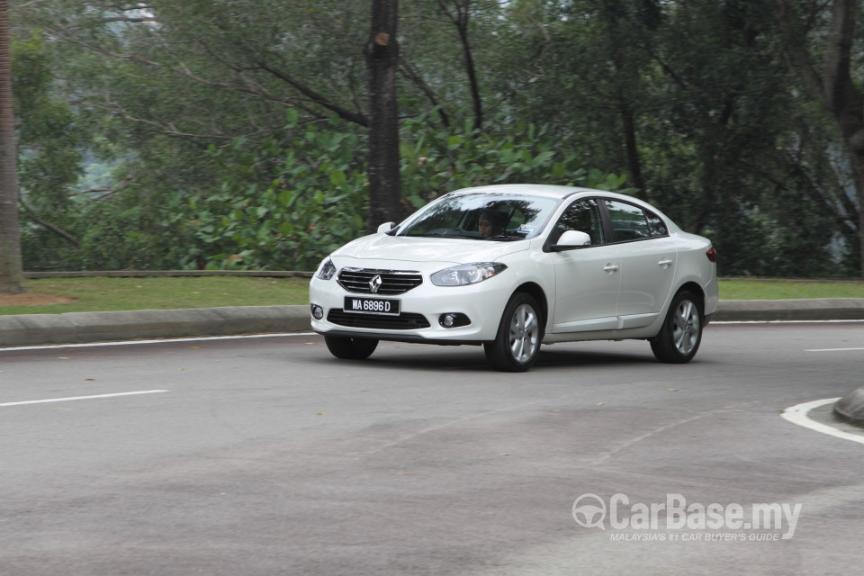Renault Fluence Mk1 (2014) Exterior