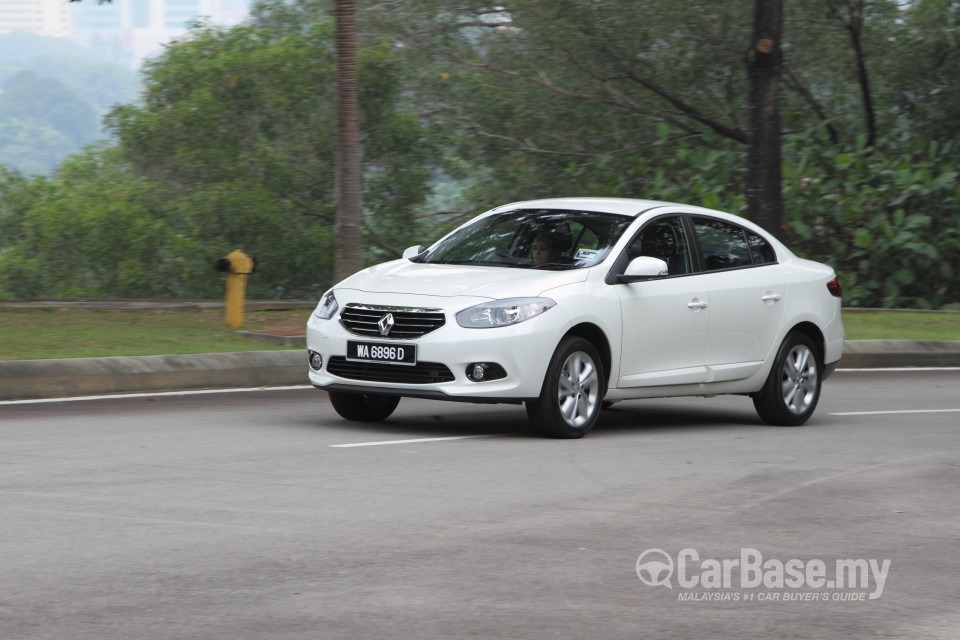 Renault Fluence Mk1 (2014) Exterior
