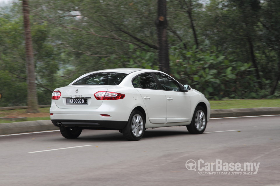 Renault Fluence Mk1 (2014) Exterior