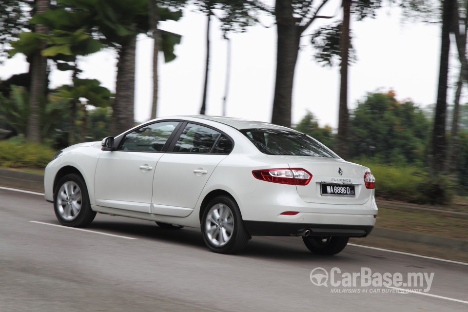 Renault Fluence Mk1 (2014) Exterior