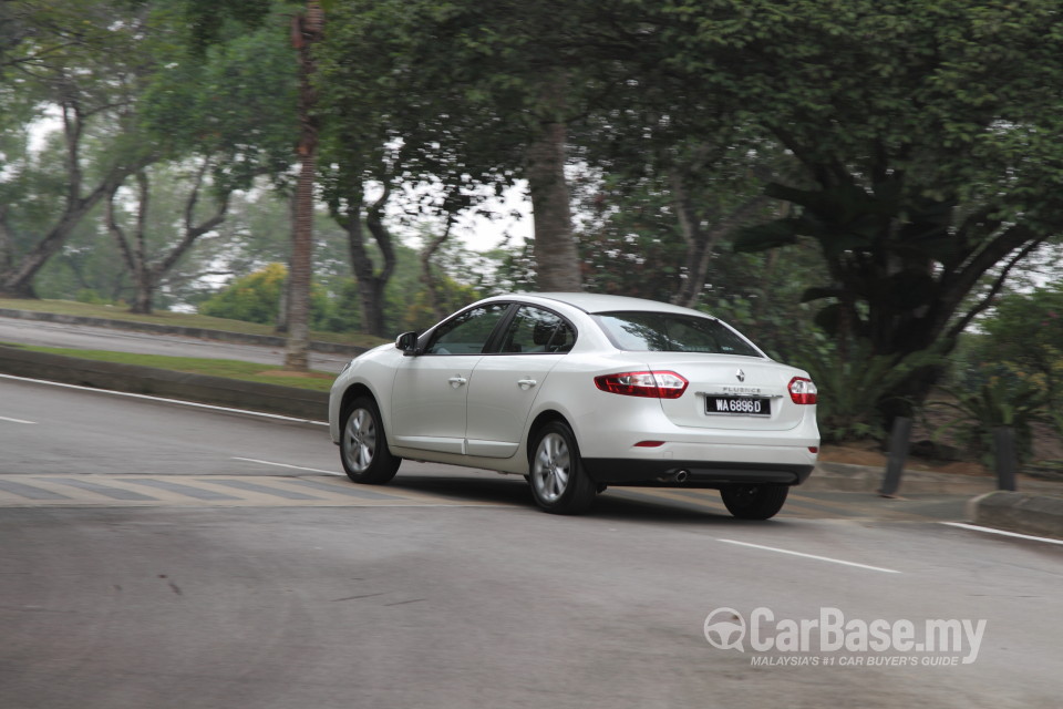 Renault Fluence Mk1 (2014) Exterior
