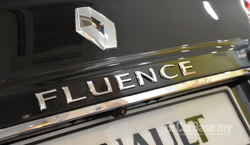 Renault Fluence Mk1 (2014) Exterior