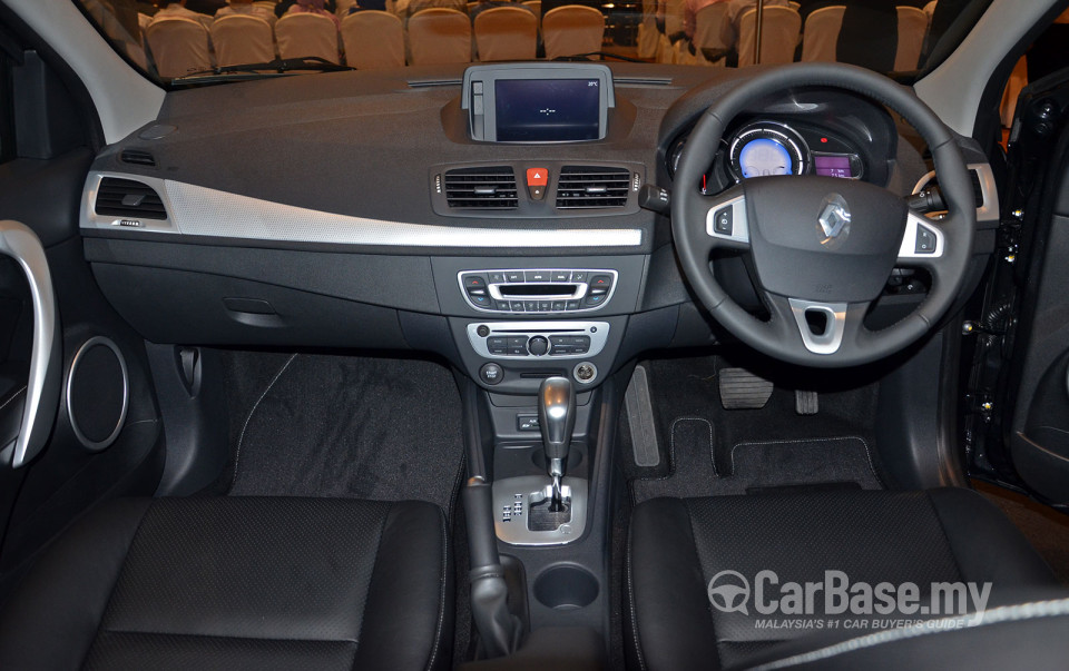 Renault Fluence Mk1 (2014) Interior