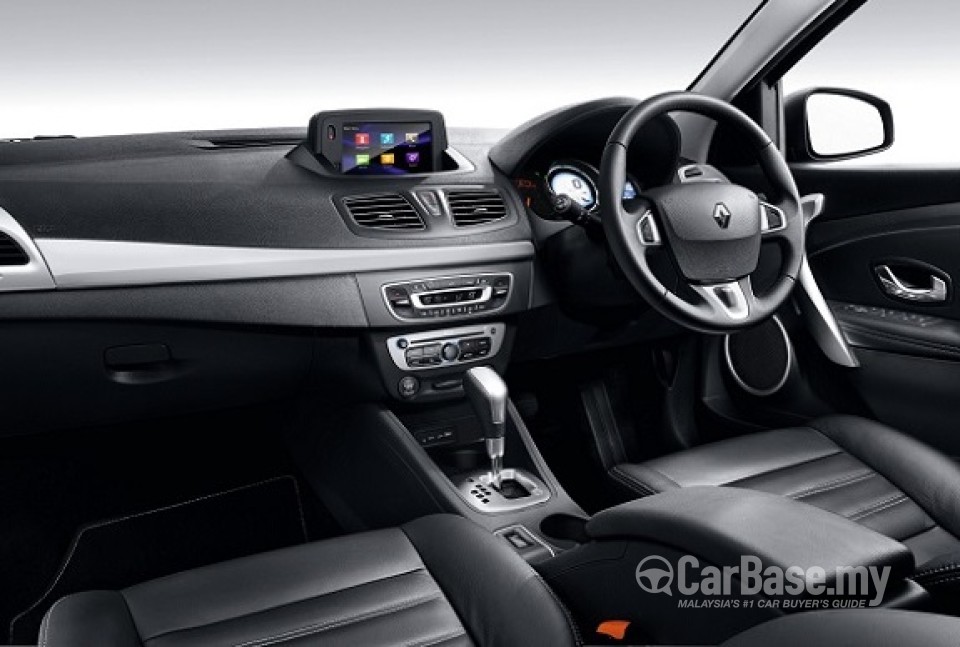 Renault Fluence Mk1 (2014) Interior