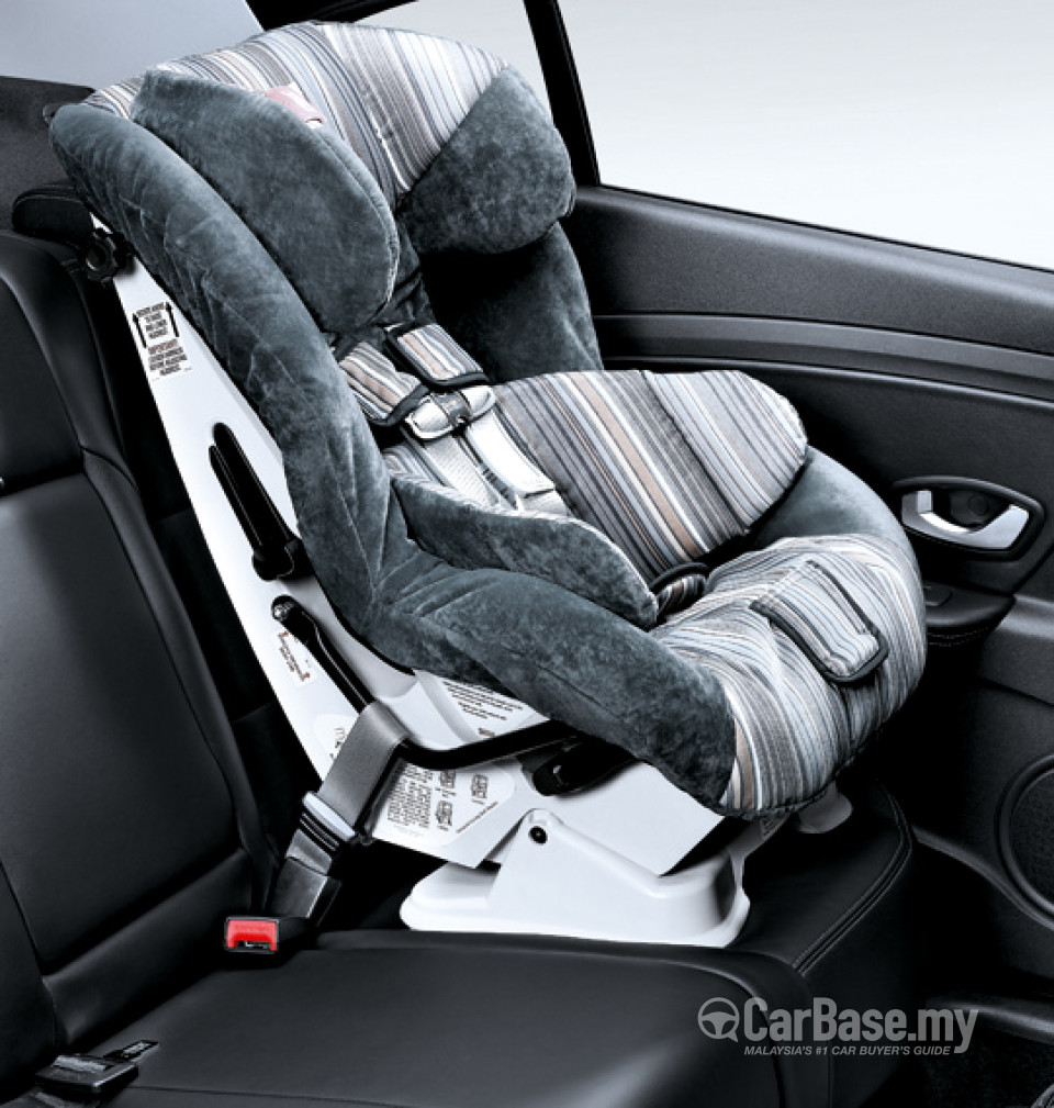 Renault Fluence Mk1 (2014) Interior