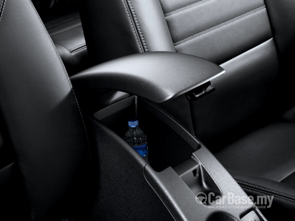 Renault Fluence Mk1 (2014) Interior
