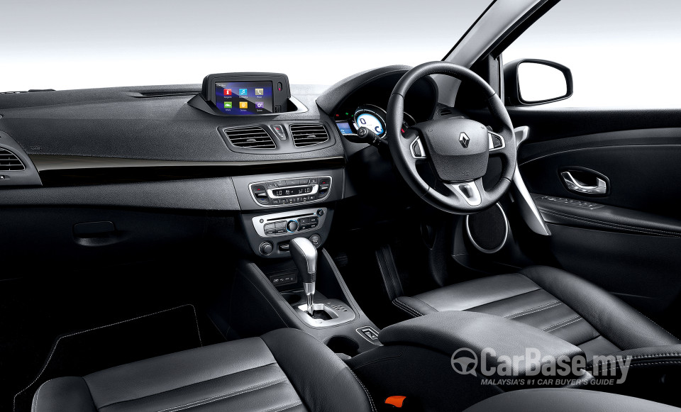 Renault Fluence Mk1 (2014) Interior