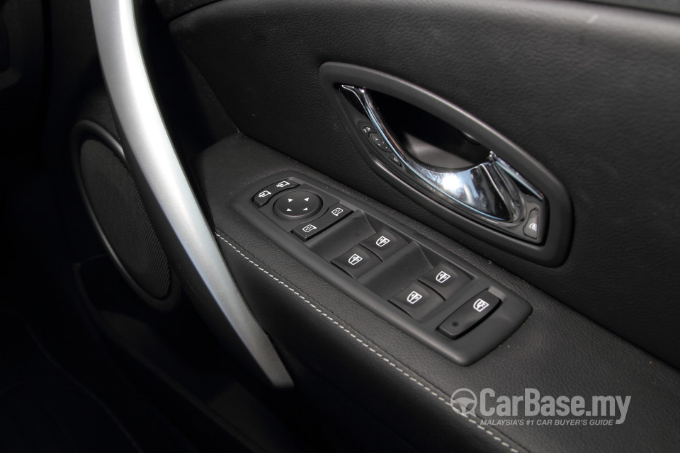 Renault Fluence Mk1 (2014) Interior