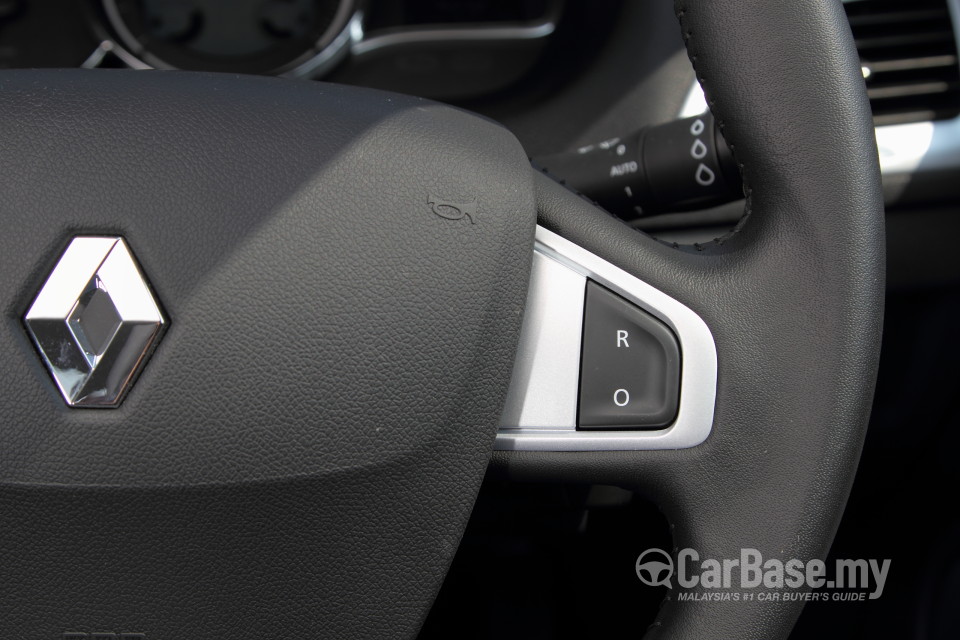 Renault Fluence Mk1 (2014) Interior