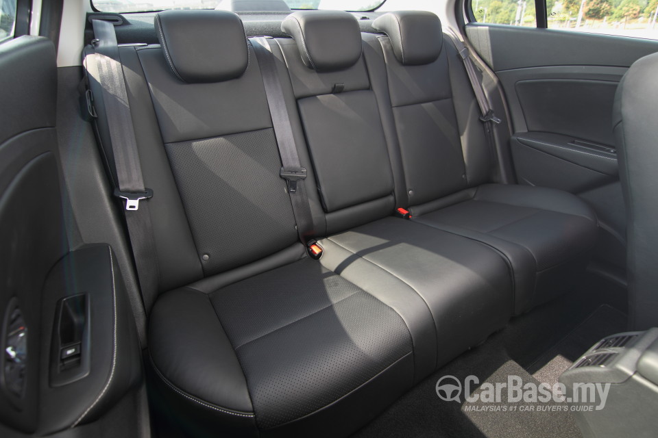 Renault Fluence Mk1 (2014) Interior