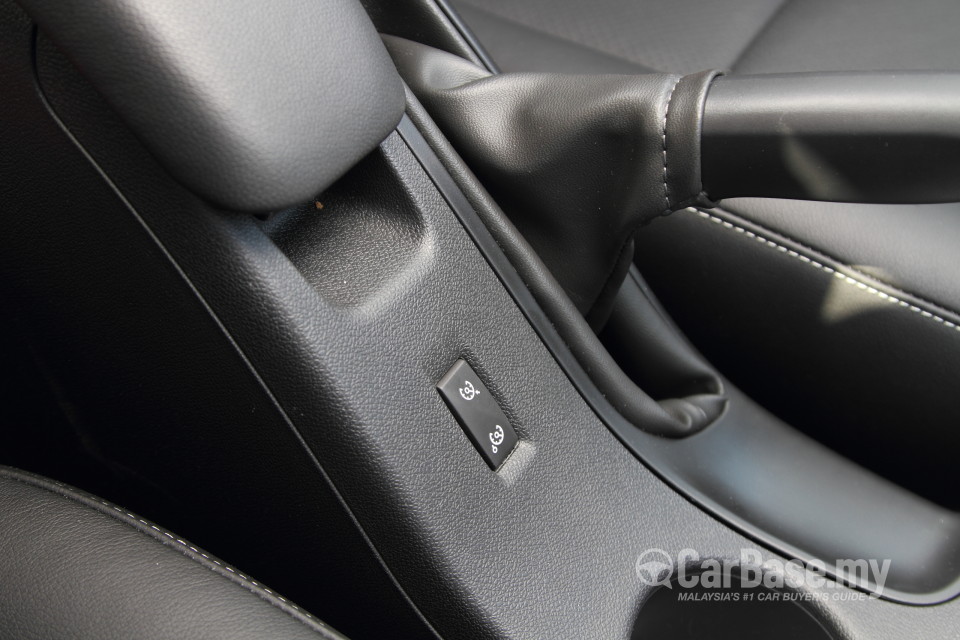 Renault Fluence Mk1 (2014) Interior