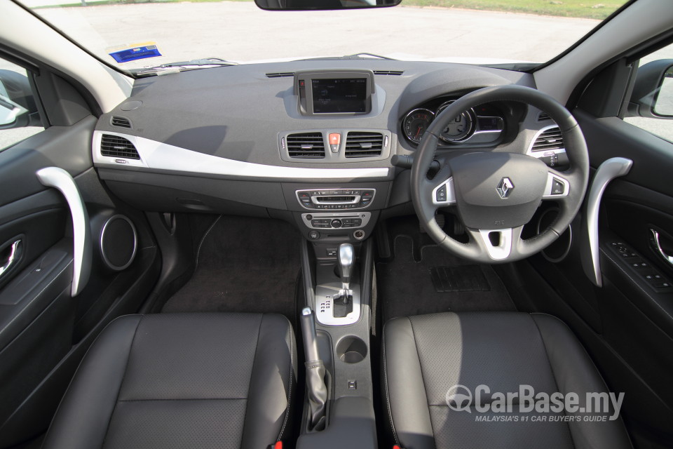 Renault Fluence Mk1 (2014) Interior