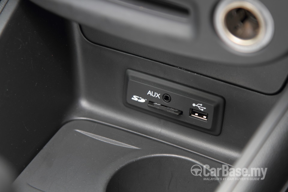 Renault Fluence Mk1 (2014) Interior